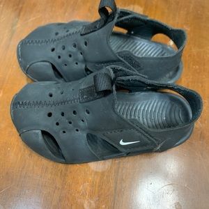 NIKE toddler shoes